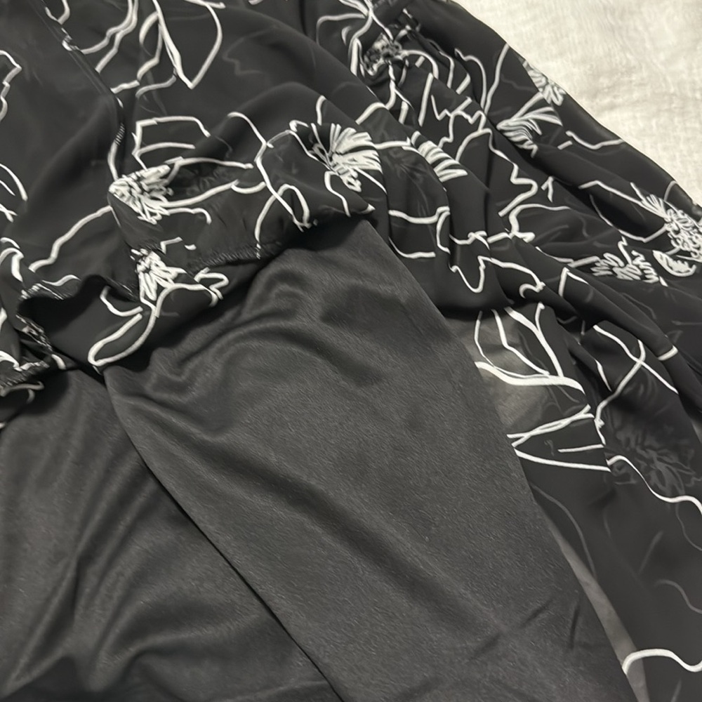 Black and white Maxi dress - Picture 10 of 12